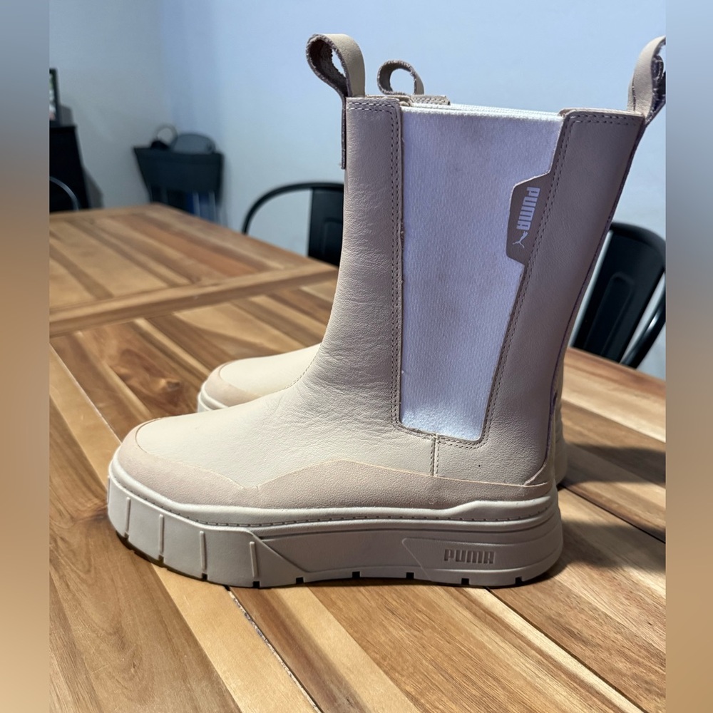 Puma mayze Chelsea stack boots sz 9 Women’s